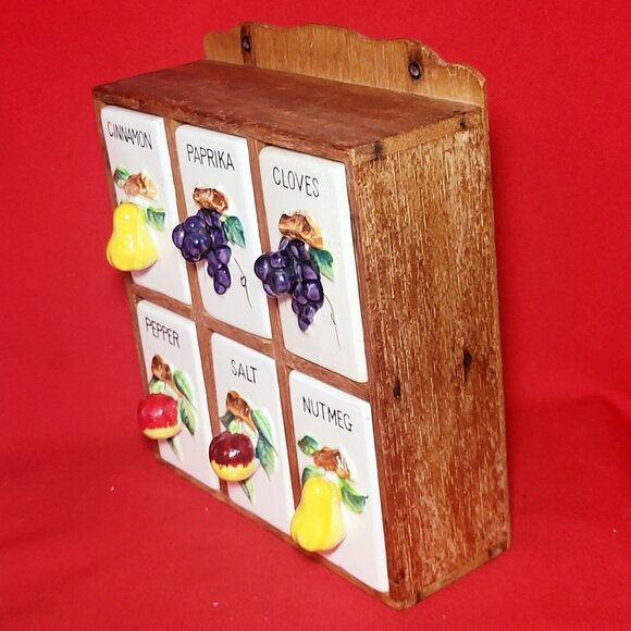 Vintage Wood Spice Rack Ceramic 3 D Fruit Spice Shakers - Picture 12 of 13